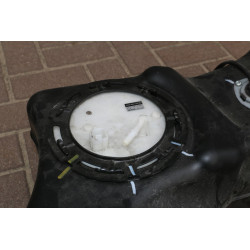 Zbiornik paliwa z pompką, bak