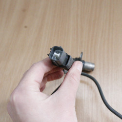 Czujnik ABS tył 2001-2005