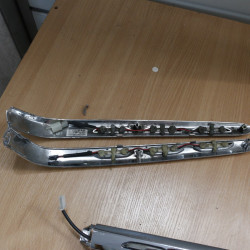 Listwy kufra centralnego komplet używane