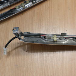 Listwy kufra centralnego komplet używane