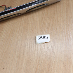 Listwy kufra centralnego komplet używane