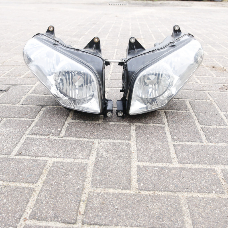 Lampy Lampa przednia 2001-2010