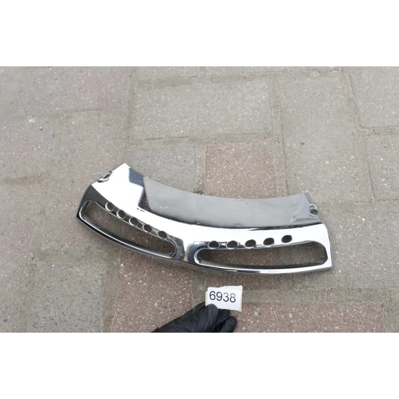 Nakładka chromowa na nosek z LED w kolorze czerwonym