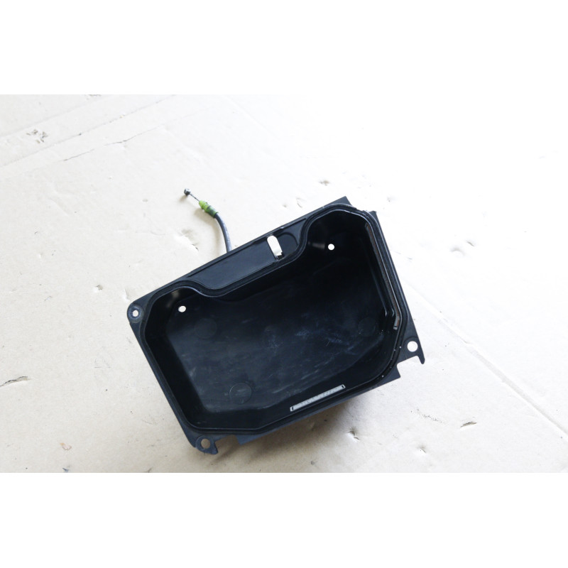 Schowek przedni Kieszeń Prawa 64410-mca