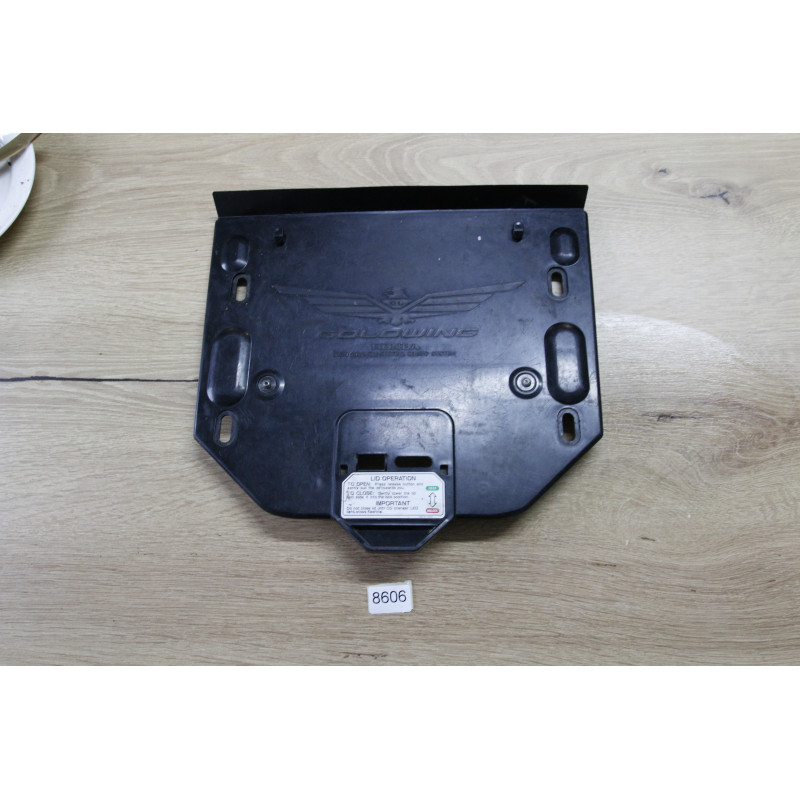 Pokrywa zmieniarki CD GL1500